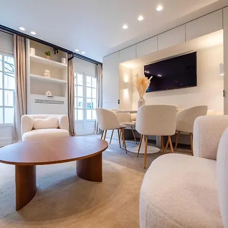 Διαμέρισμα Elegant - 2br - 6p - Notre Dame Cathedral