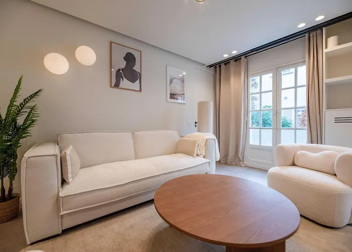 Elegant - 2br - 6p - Notre Dame Cathedral *