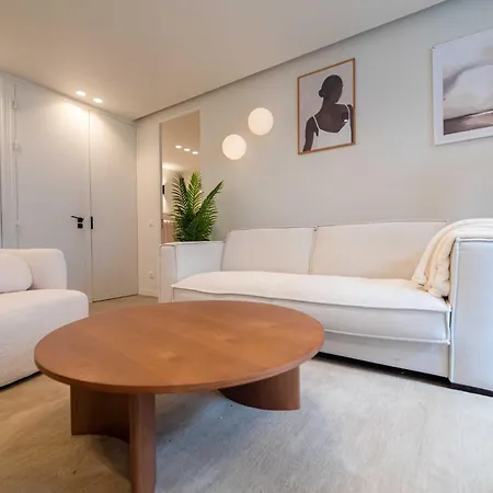 Elegant - 2br-6p - Notre Dame Cathedral Apartment *